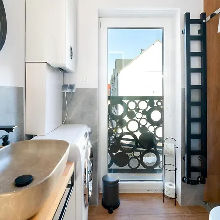 Sikorskiego, Sun & Snow * كارباش