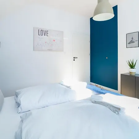 Sikorskiego, Sun & Snow * كارباش